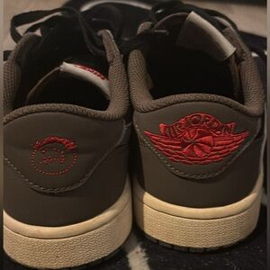 Travis Scott Jordan 1s lows
